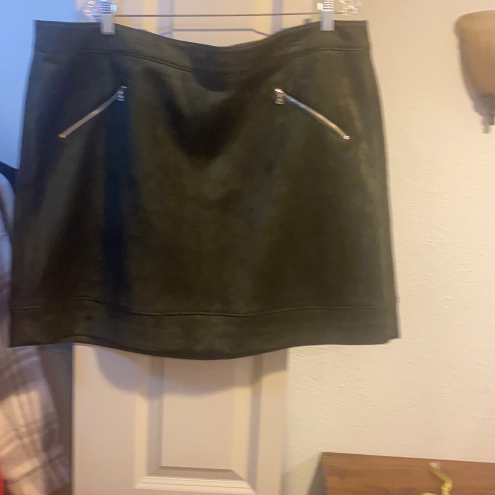 Loft suede skirt 20 plus in olive green